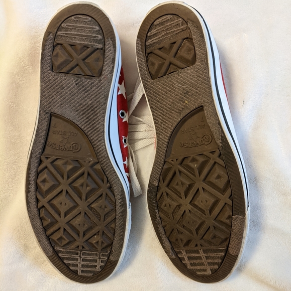 Red and white star spangled converse
Low top
Sz 7 - Picture 5 of 7